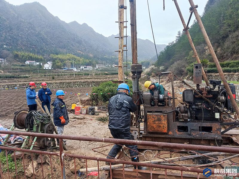 来榜镇饮用天然矿泉水勘查项目“开钻”
